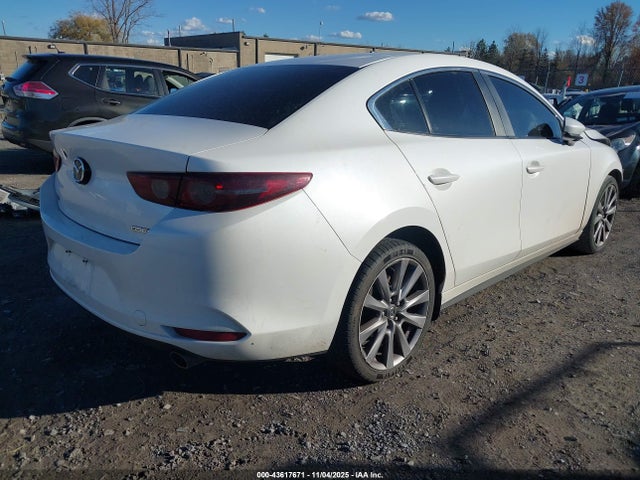 2020 MAZDA MAZDA3 3MZBPACL2LM131445 Photo 3