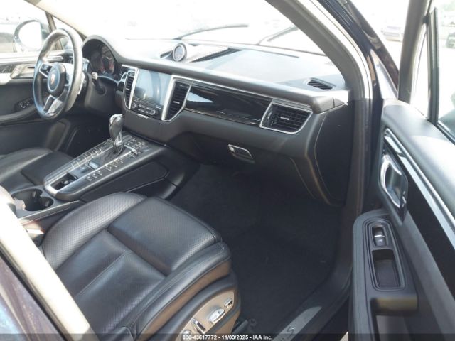 2018 PORSCHE MACAN WP1AB2A54JLB31385 Photo 4