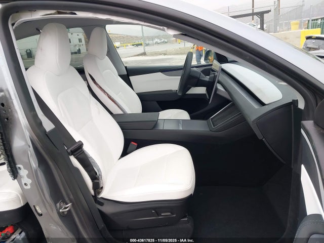 2026 TESLA MODEL Y 7SAYGDEE1TF342348 Photo 4