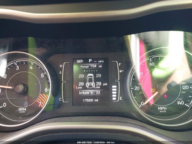2014 Jeep Cherokee Latitude მანქანა იყიდება აუქციონზე, vin: 1C4PJMCB6EW311422, აუქციონის ნომერი: 43617829