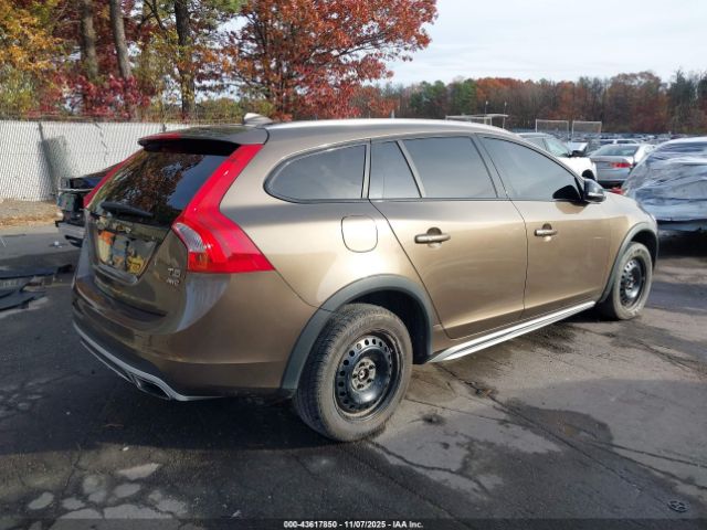 2018 VOLVO V60 CROSS COUNTRY YV440MWK8J2057311 Photo 3