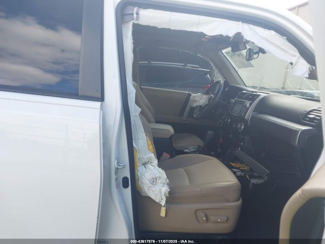 2019 TOYOTA 4RUNNER JTEBU5JR3K5702614 Photo 4