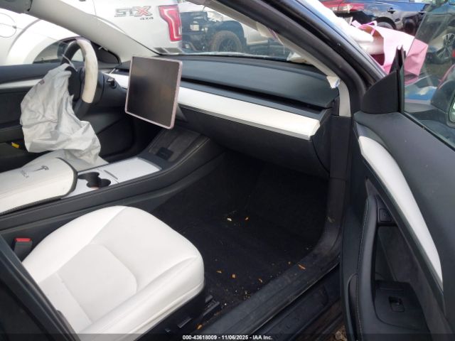 2023 TESLA MODEL 3 5YJ3E1EA2PF679061 Photo 4
