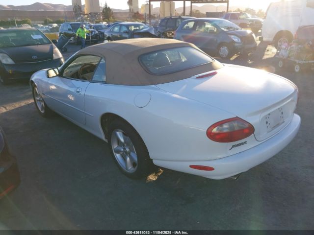 1997 JAGUAR XK8 SAJGX2745VC014787 Photo 2