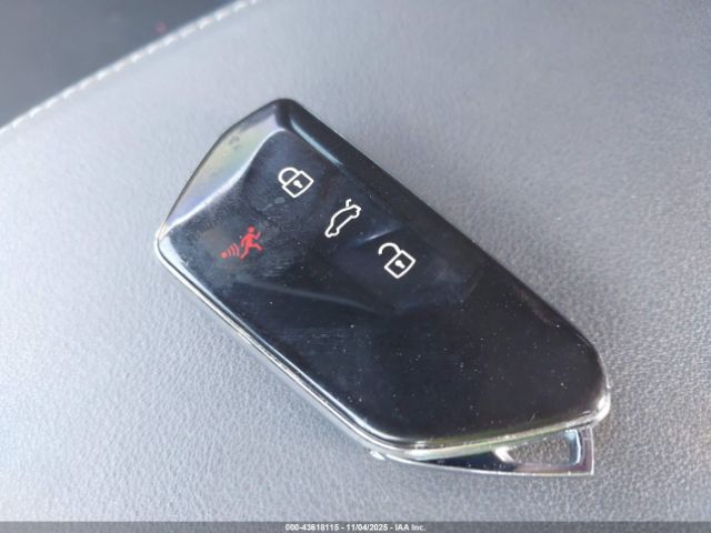 2023 VOLKSWAGEN ID.4 1V2VMPE8XPC026095 Photo 10