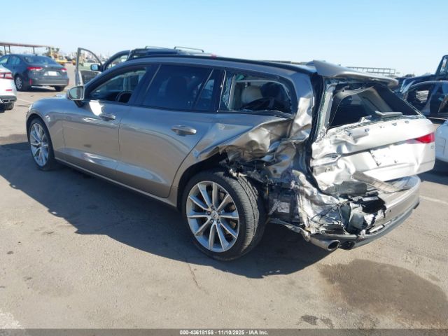 2020 VOLVO V60 YV1102EK8L2376930 Photo 2