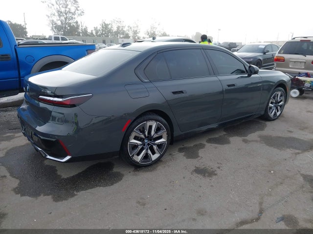 2024 BMW I7 WBY53EJ09RCP97870 Photo 3