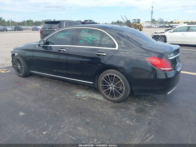 2021 MERCEDES-BENZ C 300 W1KWF8DB2MR617510 Photo 2