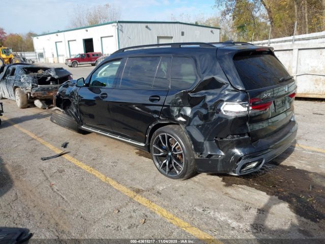 2022 BMW X7 5UXCW2C09N9M89860 Photo 2
