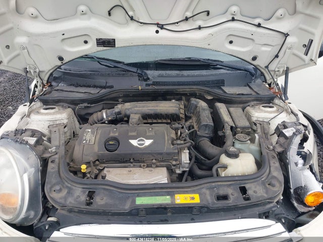 2011 MINI COOPER WMWSU3C50BT094112 Photo 9