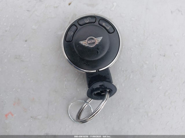 2011 MINI COOPER WMWSU3C50BT094112 Photo 10