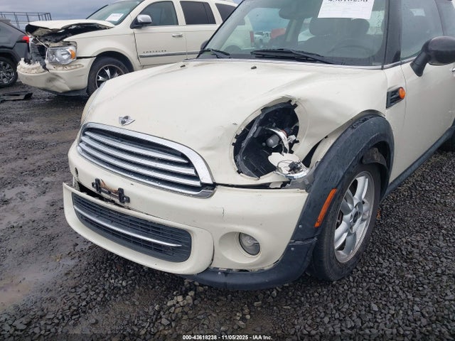 2011 MINI COOPER WMWSU3C50BT094112 Photo 5