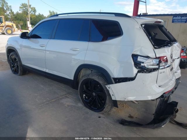 2022 VOLKSWAGEN ATLAS 1V2HR2CA2NC547641 Photo 2