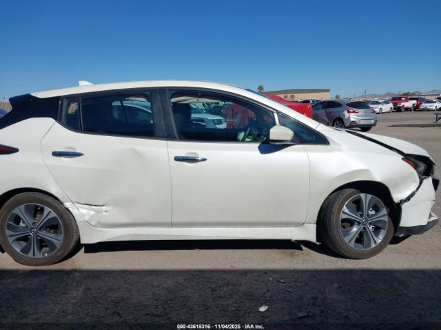 2022 NISSAN LEAF 1N4AZ1CV8NC555197 Photo 5