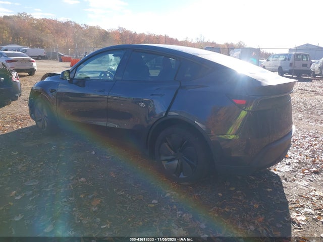 2026 TESLA MODEL Y 7SAYGDEE1TA386881 Photo 2