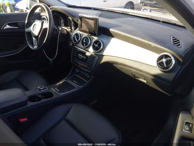 2015 MERCEDES-BENZ GLA 250 WDCTG4EB3FJ138011 Photo 4