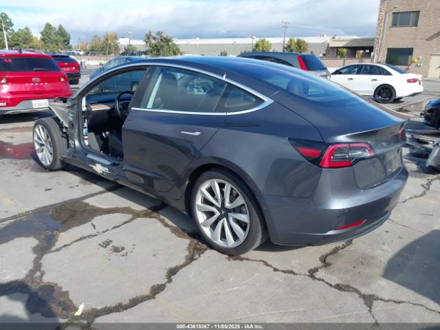 2018 TESLA MODEL 3 5YJ3E1EA2JF023742 Photo 2