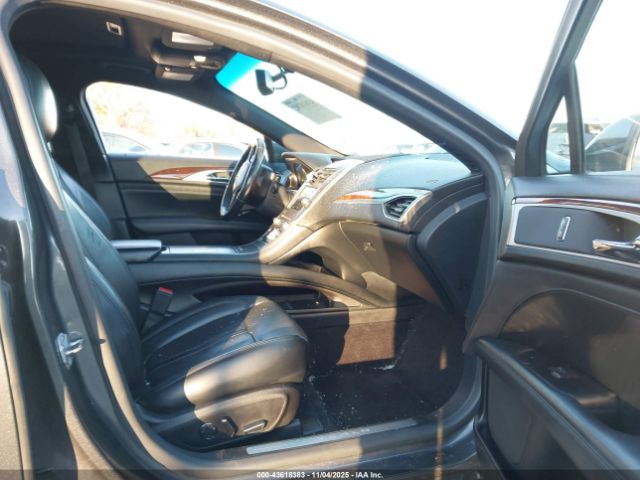 2017 LINCOLN MKZ 3LN6L5E98HR645900 Photo 4