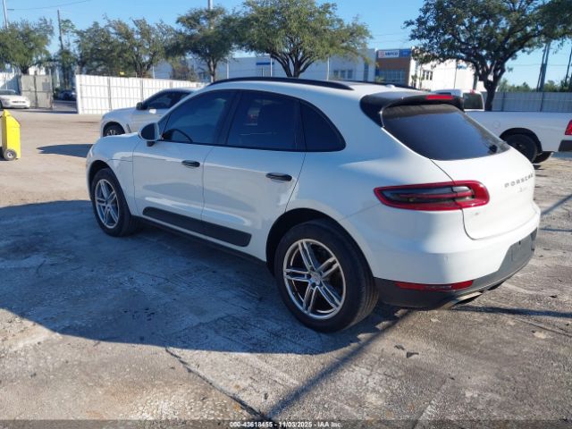 2018 PORSCHE MACAN WP1AA2A55JLB09317 Photo 2