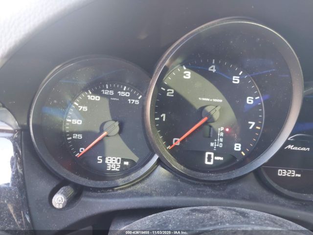 2018 PORSCHE MACAN WP1AA2A55JLB09317 Photo 6