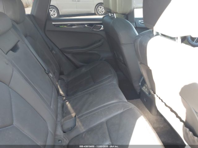 2018 PORSCHE MACAN WP1AA2A55JLB09317 Photo 7