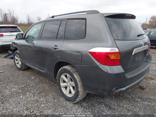 2010 TOYOTA HIGHLANDER 5TDBK3EH9AS026968 Photo 2