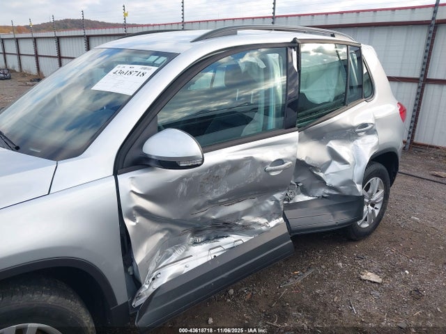 43618718 :رقم المزاد ، WVGBV7AX4HK002635 vin ، 2017 Volkswagen Tiguan 2.0t S مزاد بيع