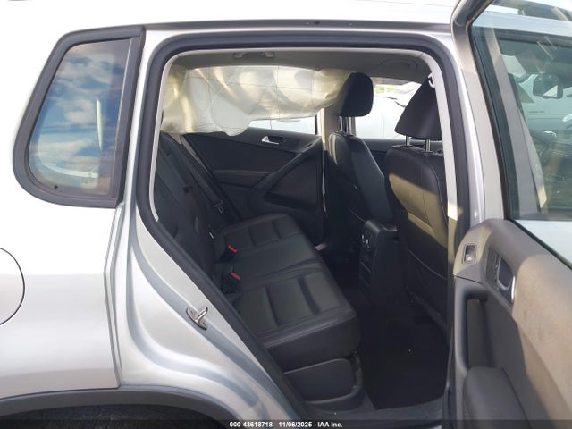 43618718 :رقم المزاد ، WVGBV7AX4HK002635 vin ، 2017 Volkswagen Tiguan 2.0t S مزاد بيع