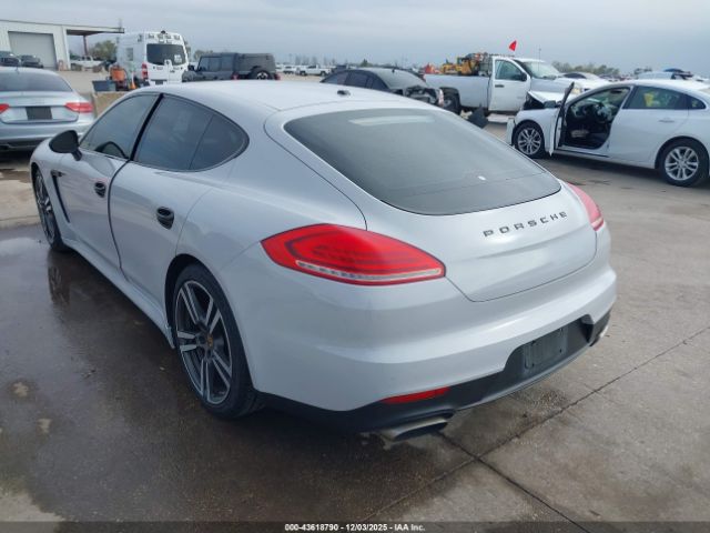 2015 PORSCHE PANAMERA WP0AA2A73FL006133 Photo 2