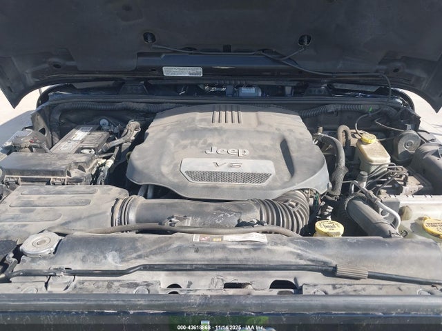 1C4BJWDG0EL311725 Jeep Wrangler Unlimited Sport