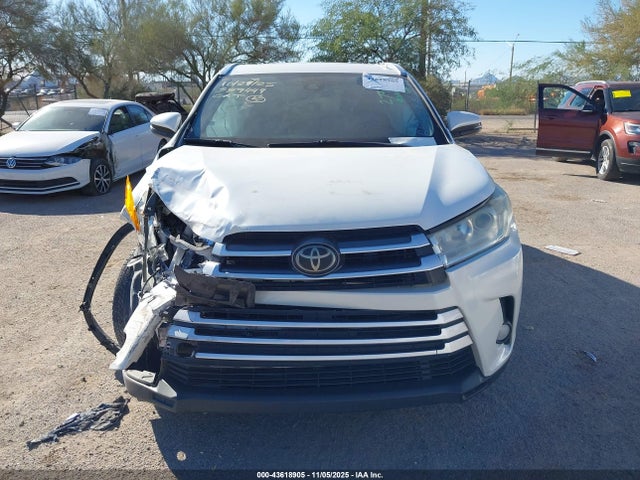 5TDKZRFHXKS554033 Toyota Highlander Xle
