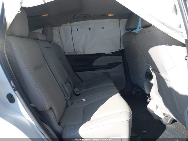 5TDKZRFHXKS554033 Toyota Highlander Xle