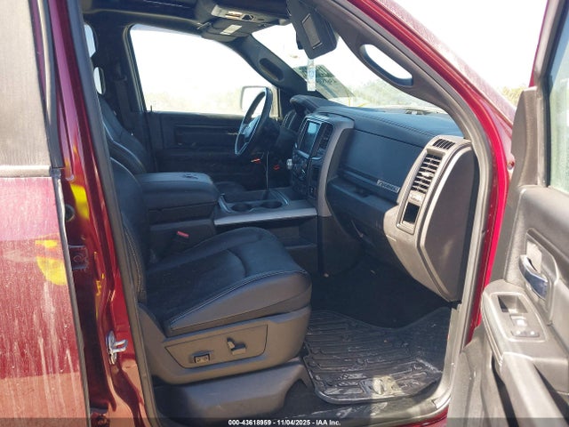 43618959 :رقم المزاد ، 1C6RR7YT3JS111899 vin ، 2018 Ram 1500 Rebel  4x4 5'7 Box مزاد بيع