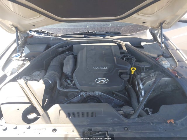 Hyundai Genesis 3.8 2015 KMHGN4JE7FU038372 Image 26