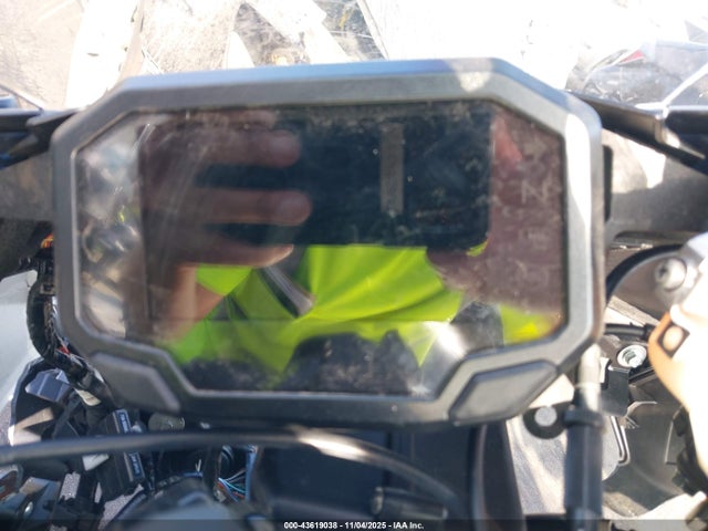 JKBZXJJ18SA017969 Kawasaki Zx636 K