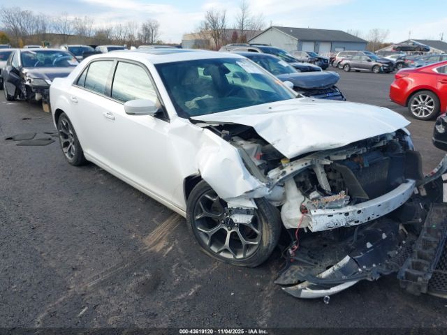 2017 CHRYSLER 300 2C3CCABG4HH635559 Photo 0