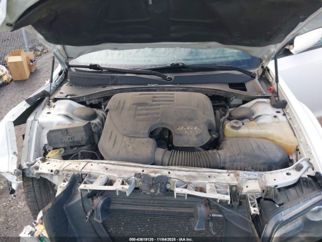 2017 CHRYSLER 300 2C3CCABG4HH635559 Photo 9