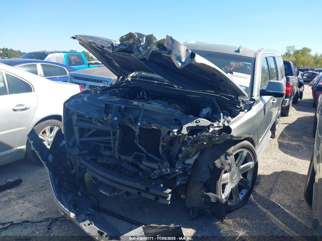 43619171 :رقم المزاد ، 1GYS3JKJ5KR338286 vin ، 2019 Cadillac Escalade Esv Premium Luxury مزاد بيع