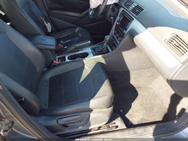 2013 VOLKSWAGEN PASSAT 1VWBP7A35DC123512 Photo 4