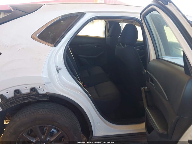 Mazda pyukd 2023 3MVDMBAM5PM510403 Image 8