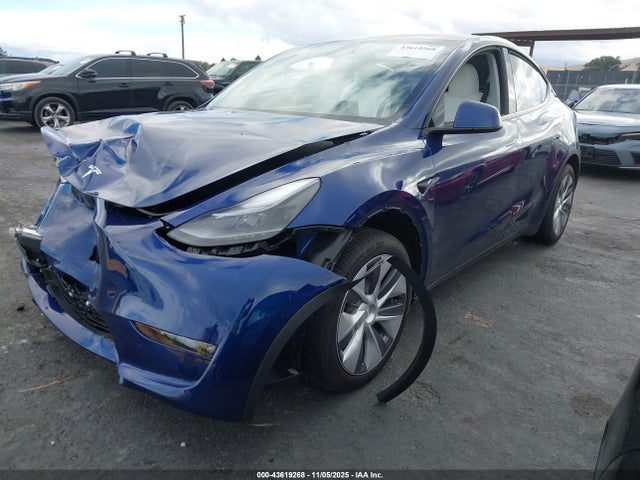 2023 TESLA MODEL Y 7SAYGDEE1PA207518 Photo 1