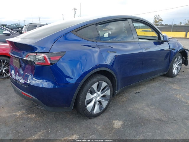 2023 TESLA MODEL Y 7SAYGDEE1PA207518 Photo 3