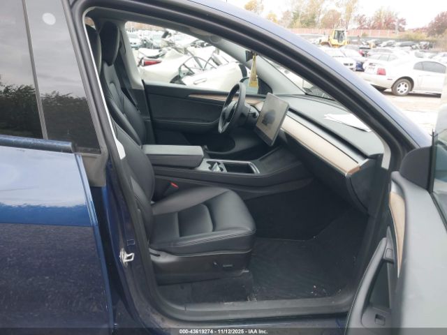 2023 TESLA MODEL Y 7SAYGDEE1PF672240 Photo 4