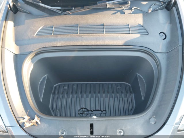 2023 TESLA MODEL Y 7SAYGDEE0PF615379 Photo 9