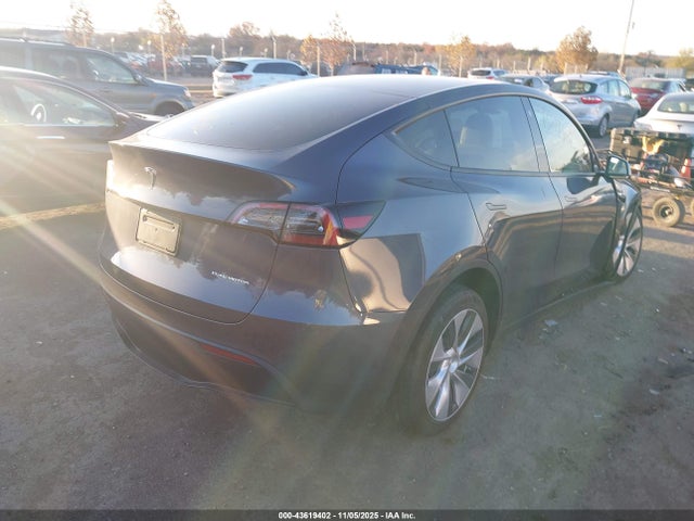 2023 TESLA MODEL Y 7SAYGDEE0PF615379 Photo 3