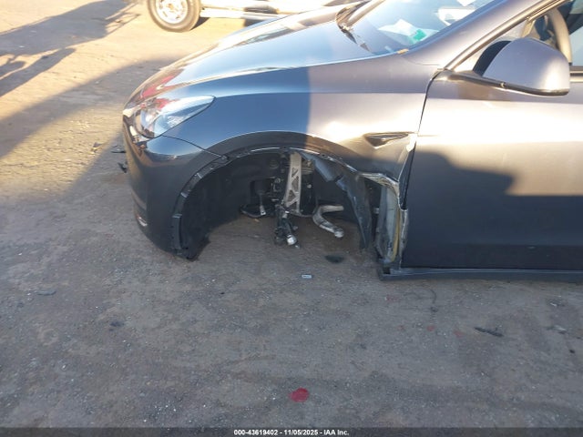 2023 TESLA MODEL Y 7SAYGDEE0PF615379 Photo 5