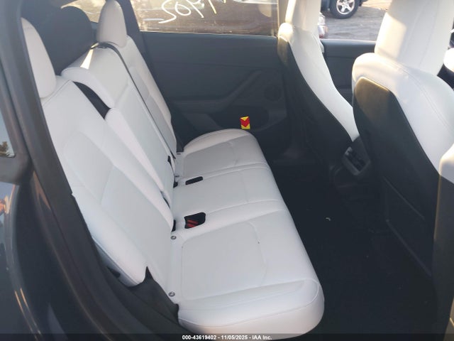 2023 TESLA MODEL Y 7SAYGDEE0PF615379 Photo 7
