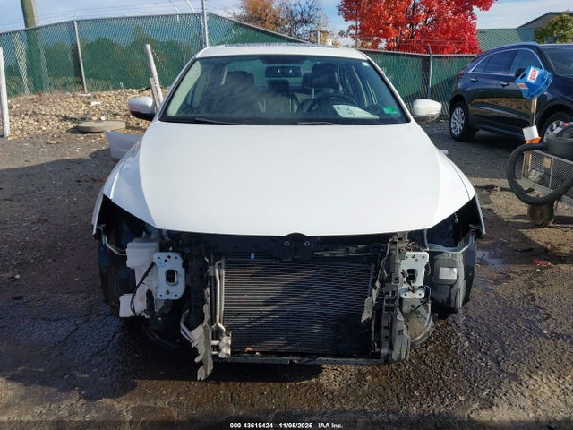 Продажа на аукционе авто 2017 Volkswagen Jetta 1.4t Se, vin: 3VWDB7AJ1HM306707, номер лота: 43619424