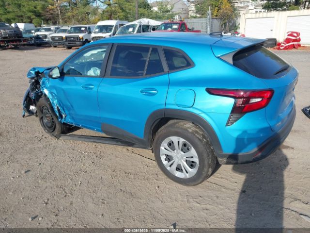 2025 CHEVROLET TRAX KL77LFEP3SC114619 Photo 2