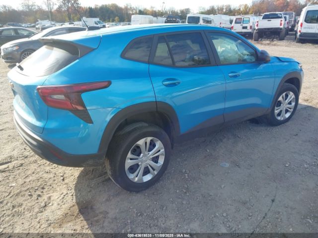 2025 CHEVROLET TRAX KL77LFEP3SC114619 Photo 3